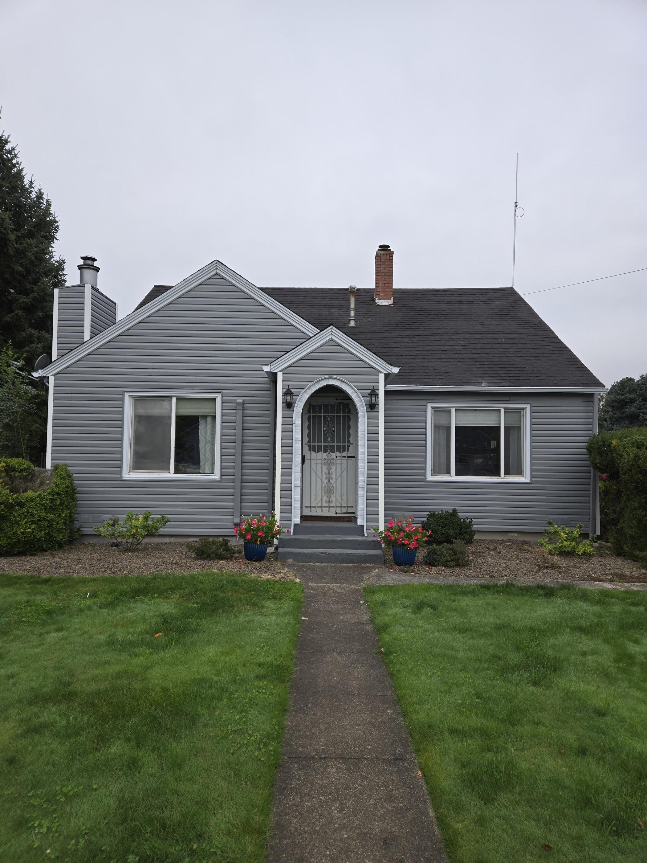 Vinyl Siding Painting in Albany, Oregon
